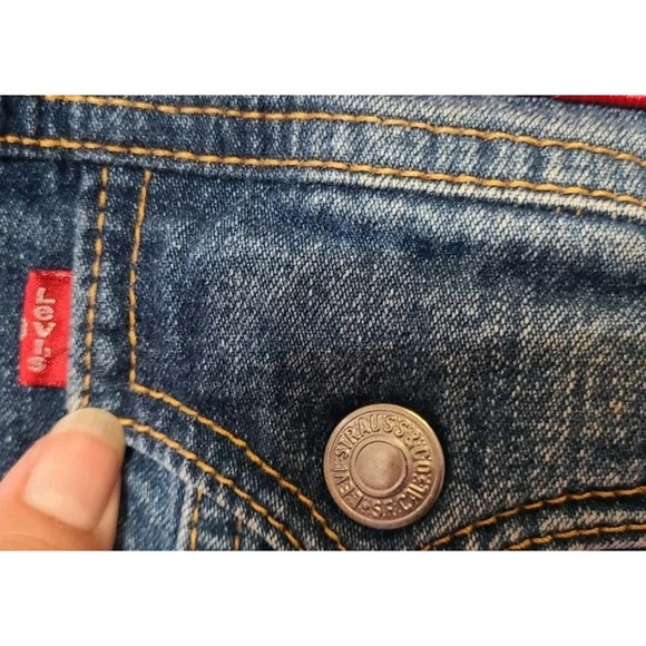 Levi's Women's Denim Jean Jacket Medium P/M Petite – Custom Embroidered Patches - Picture 5 of 10